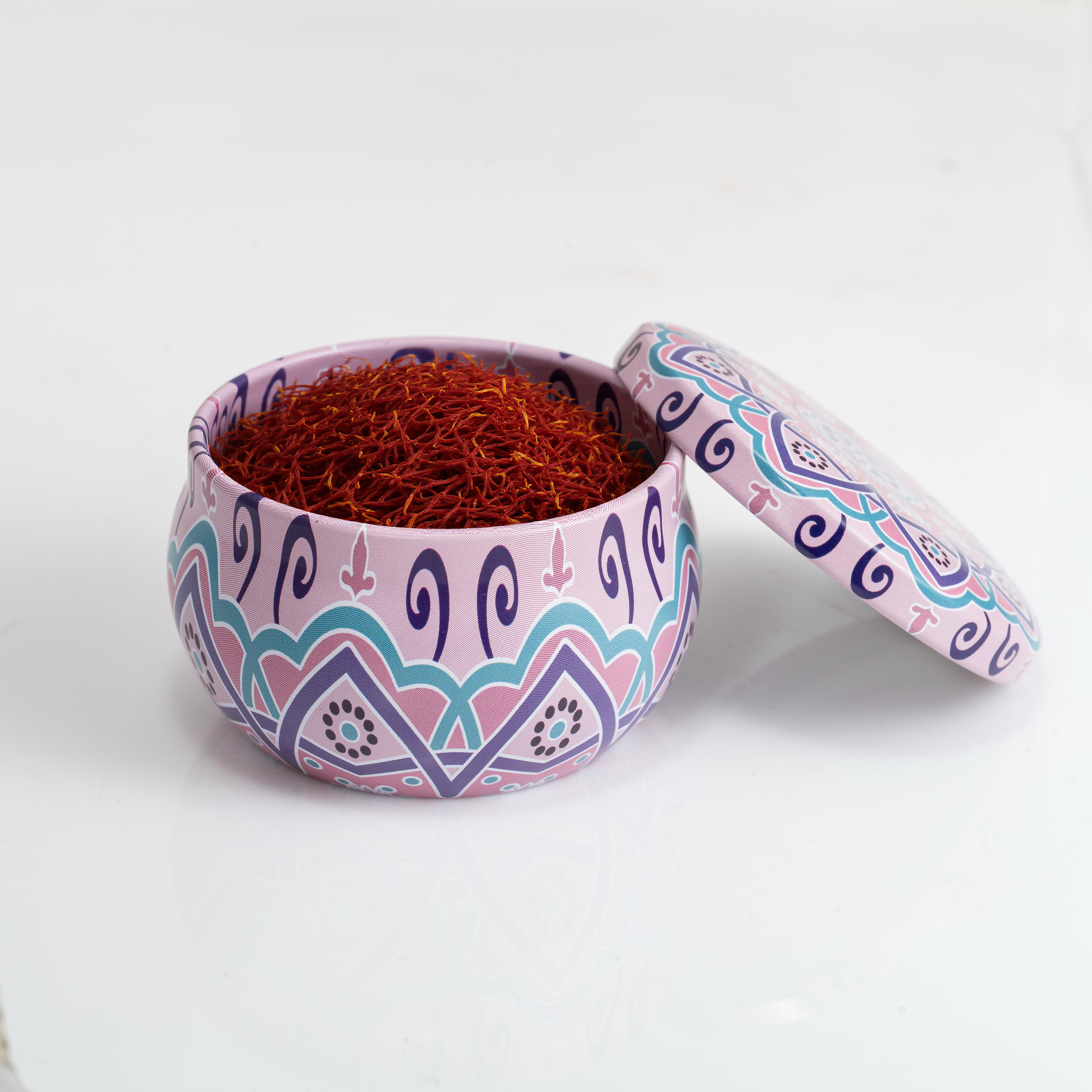 Patterned bowl with saffron